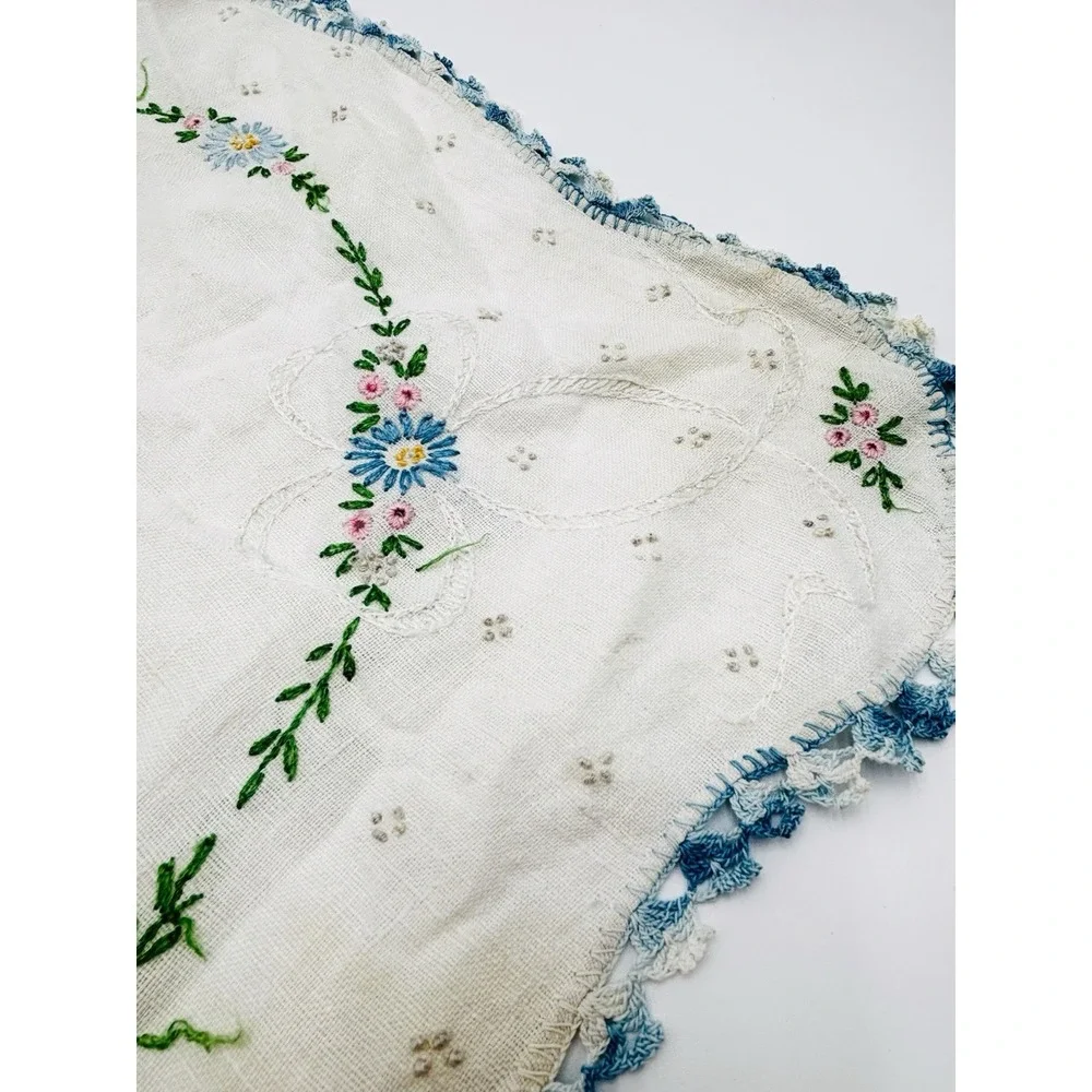 Vintage Hand Embroidered Linen Centerpiece Blue Crochet Edge 20x26 Unfinished